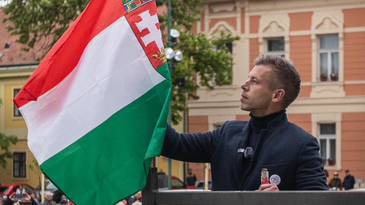 Orbánův vyzyvatel Magyar uspěl na venkově. Protestu se účastnily tisíce Maďarů