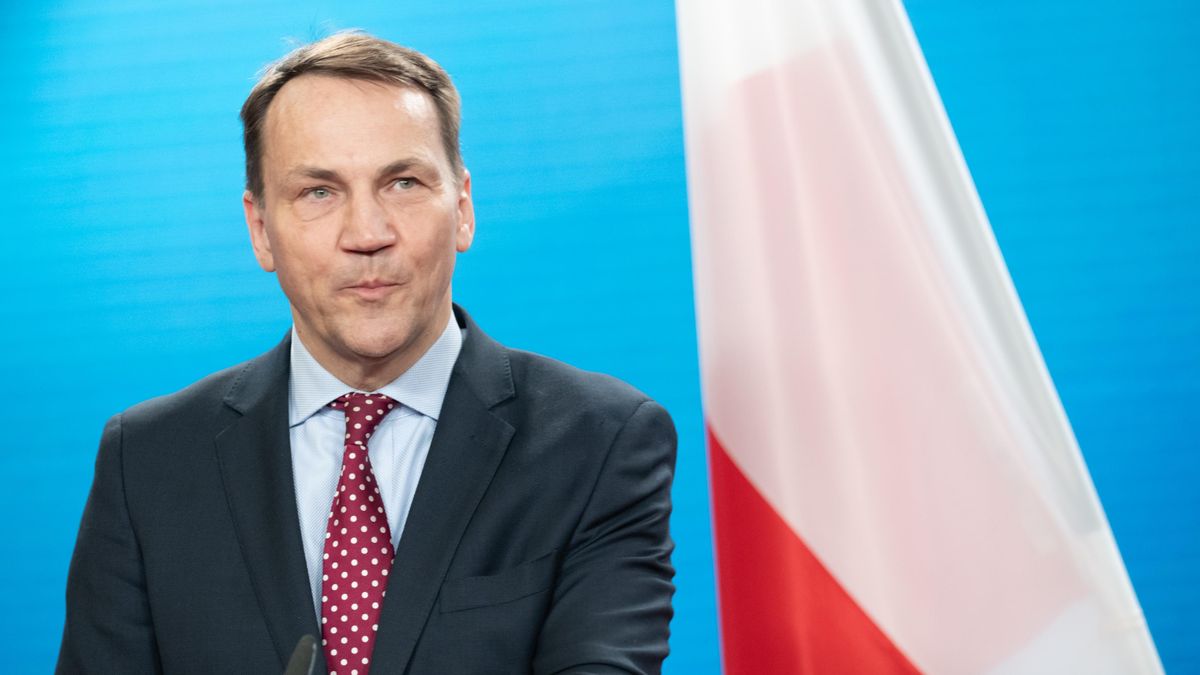 Polsko stahuje svého velvyslance v Maďarsku, jeho místo zůstane neobsazené
