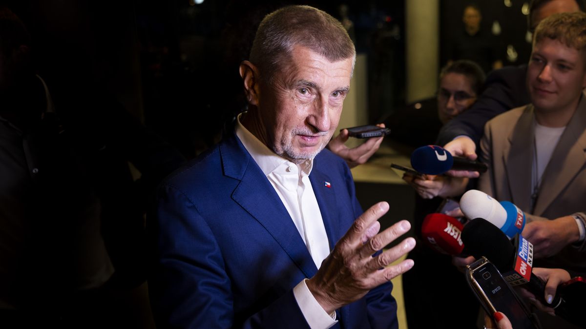 Zmrazení platů politiků ve Sněmovně. Jak se v minulosti zvyšovaly?