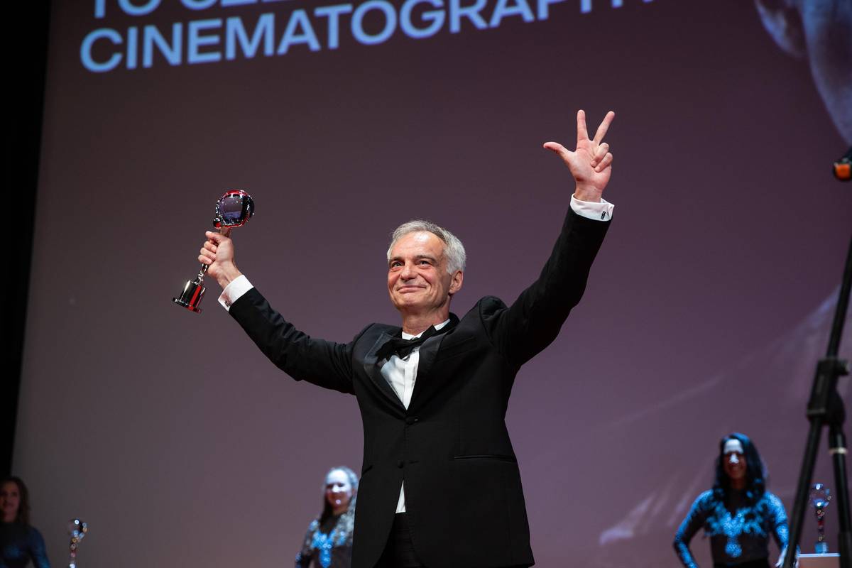 Ivan Trojan s Křišťálovým glóbem. „Je to opravdu nejkrásnější cena, kterou jsem kdy viděl.“