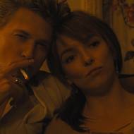 Z filmu Motorkáři s Austinem Butlerem a Tomem Hardym.