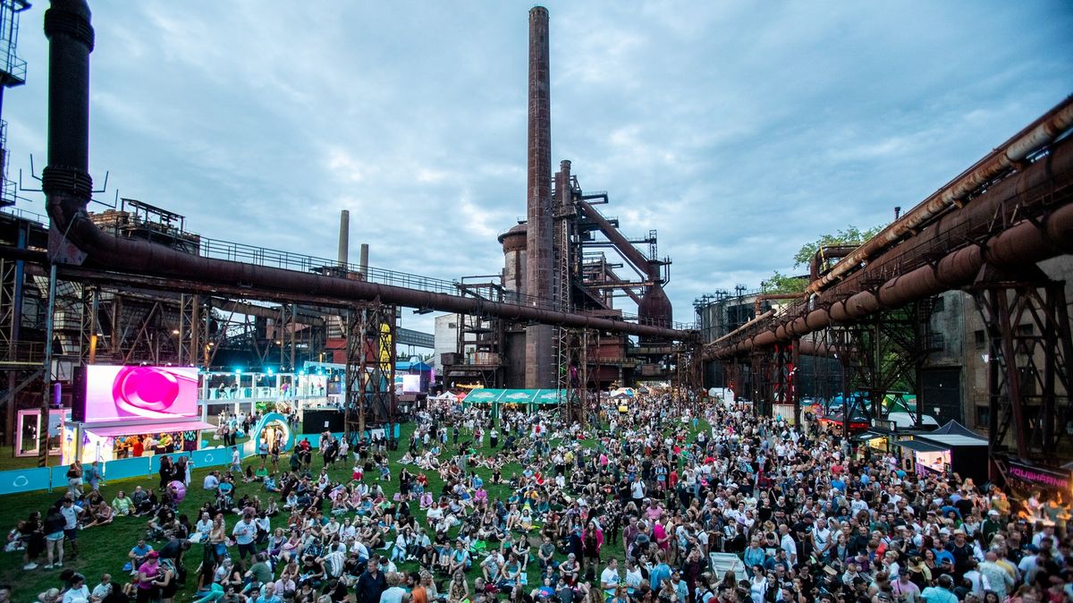Colours of Ostrava. Fenomén, který přináší miliardy, prestiž, ale i hluk