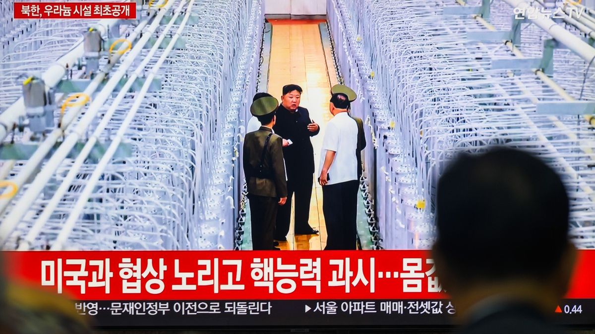 Severní Korea poprvé zveřejnila snímky svých zařízení na obohacování uranu