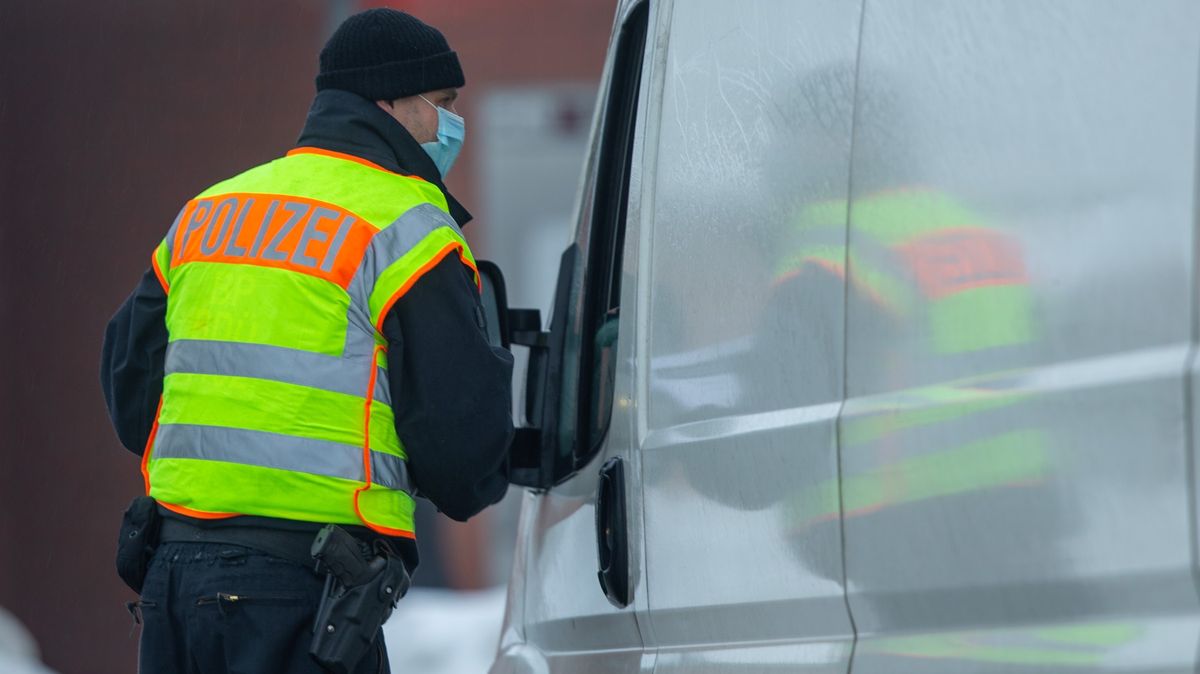 Některé přechody jsou řadu hodin nehlídané, přiznávají němečtí policisté