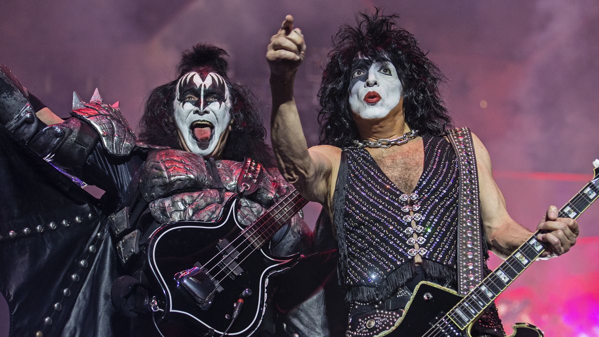 Kiss pokračují v turné End Of The Road. Příští rok 10. června vystoupí v Praze