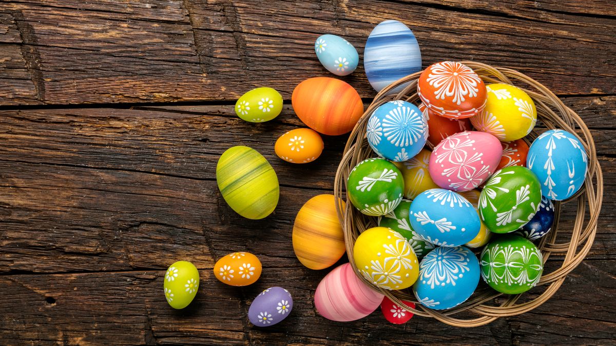 Je Bílá sobota, připomíná uložení Ježíše Krista v hrobě