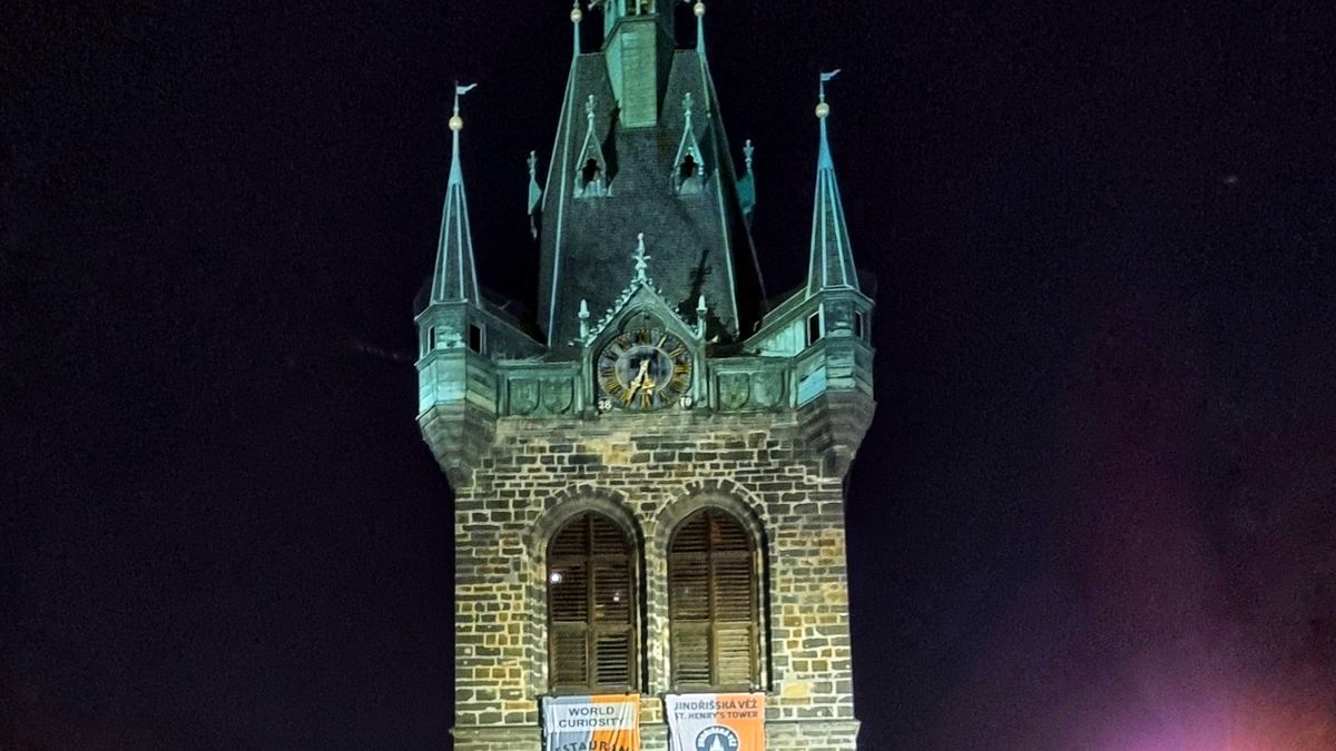 Zájemců o koupi Jindřišské věže v centru Prahy jsou tři desítky
