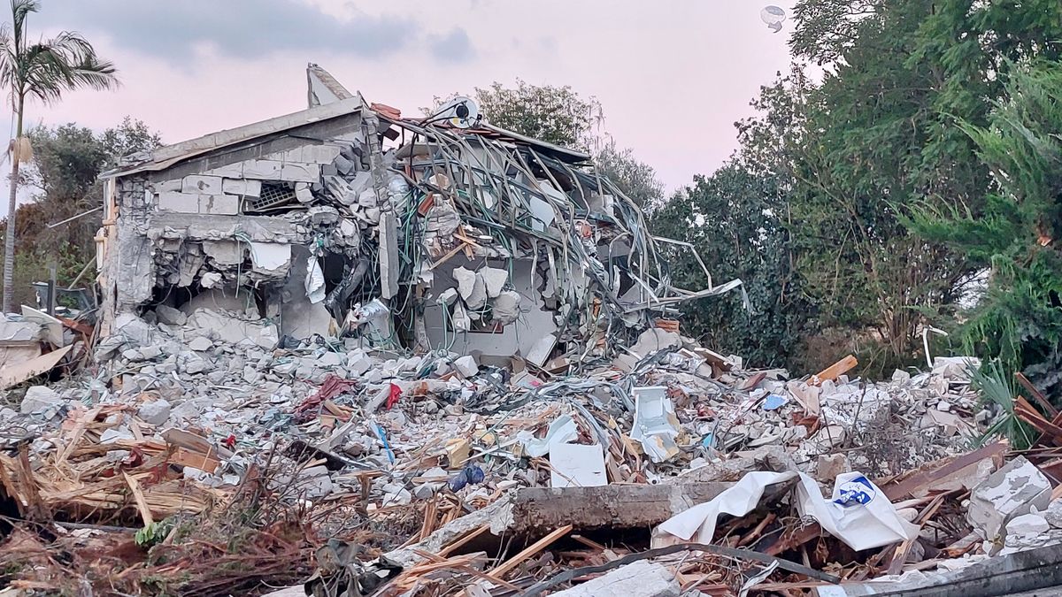 Nasazení izraelské armády je obrovské. Pozemní operace může začít brzy