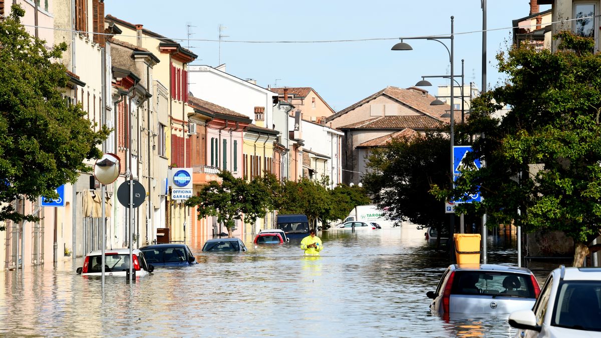 Bouře Ciarán řádí ve střední Itálii. Nejhůře postižené je Toskánsko