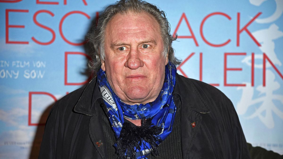 Depardieu ve rvačce jak z éry Dolce Vita. Jen oběma bitkařům už táhne na 80 let