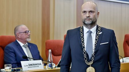 Dlužníci nezastiženi. Kraj půjčil zaměstnancům Liberty, miliony nevrátili