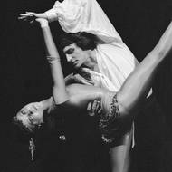 Sólistou baletu Národního divadla byl do roku 1988, po listopadu 1989 pak pracoval 12 let jako umělecký šéf souboru. (Na snímku z roku 1985 opět s Hanou Vláčilovou 
v baletu Jan Hanuše „Labyrint“.)