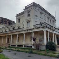 ... vyřízení administrativních věcí na úřadech, …