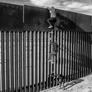 Mexiko se od roku 2019 proměnilo ze země, která na své jižní hranici vítala migranty a žadatele o azyl, na zemi, která prosazuje přísnou imigrační politiku velmi podobnou té ze Spojených států. 