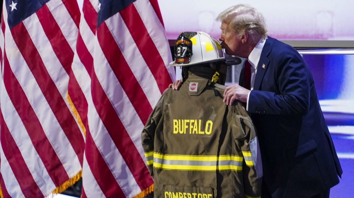 Je to příliš bolestivé, víckrát to neuslyšíte. Trump promluvil o atentátu a byl jiný