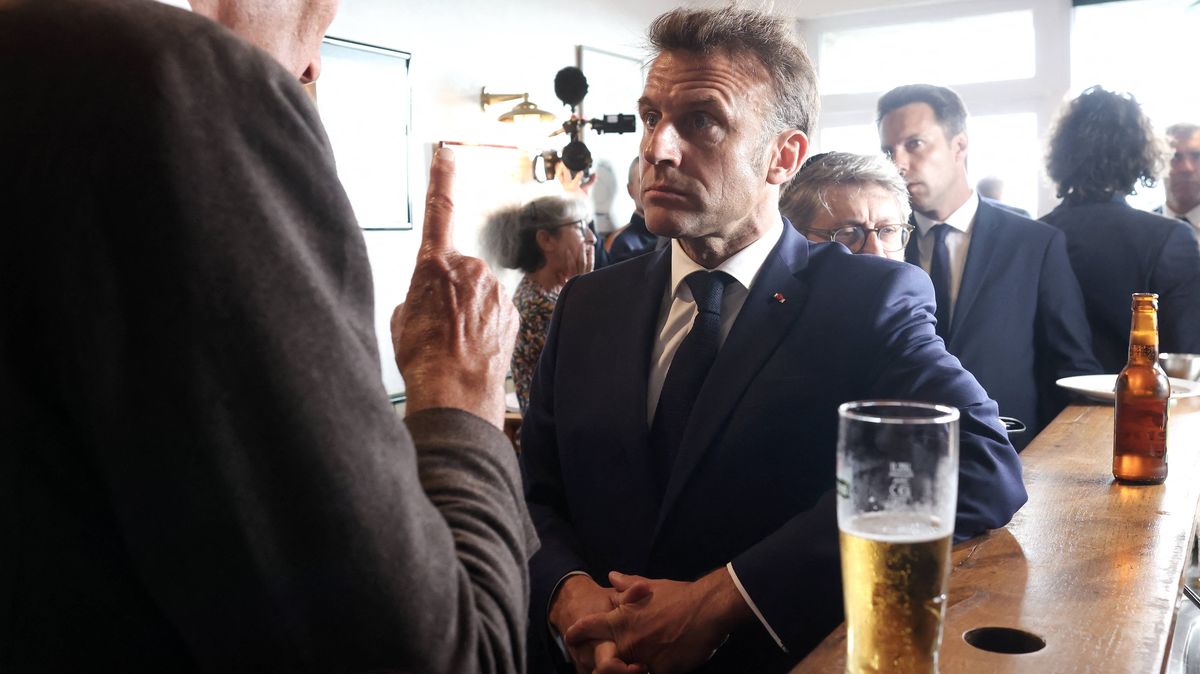 Macron chce zabránit výhře lepenovců, naštval ale i levici