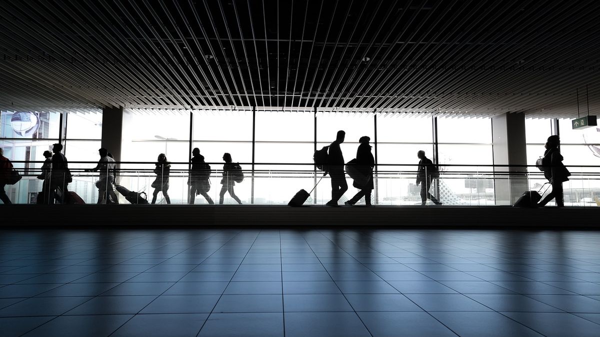 V Británii se přou o okolnosti celodenního výpadku letiště Heathrow