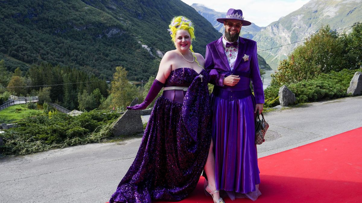 Fotky: Šaman a jasnovidka. Norská princezna se vdala