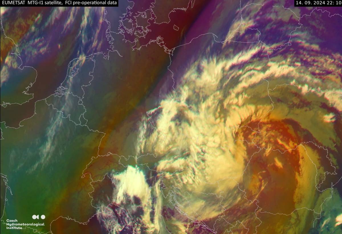 Satelitní snímky střední Evropy ze 14. září 2024.