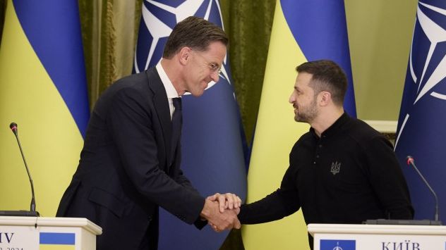 Zelenskyj musí vztahy s Trumpem napravit, řekl mu šéf NATO