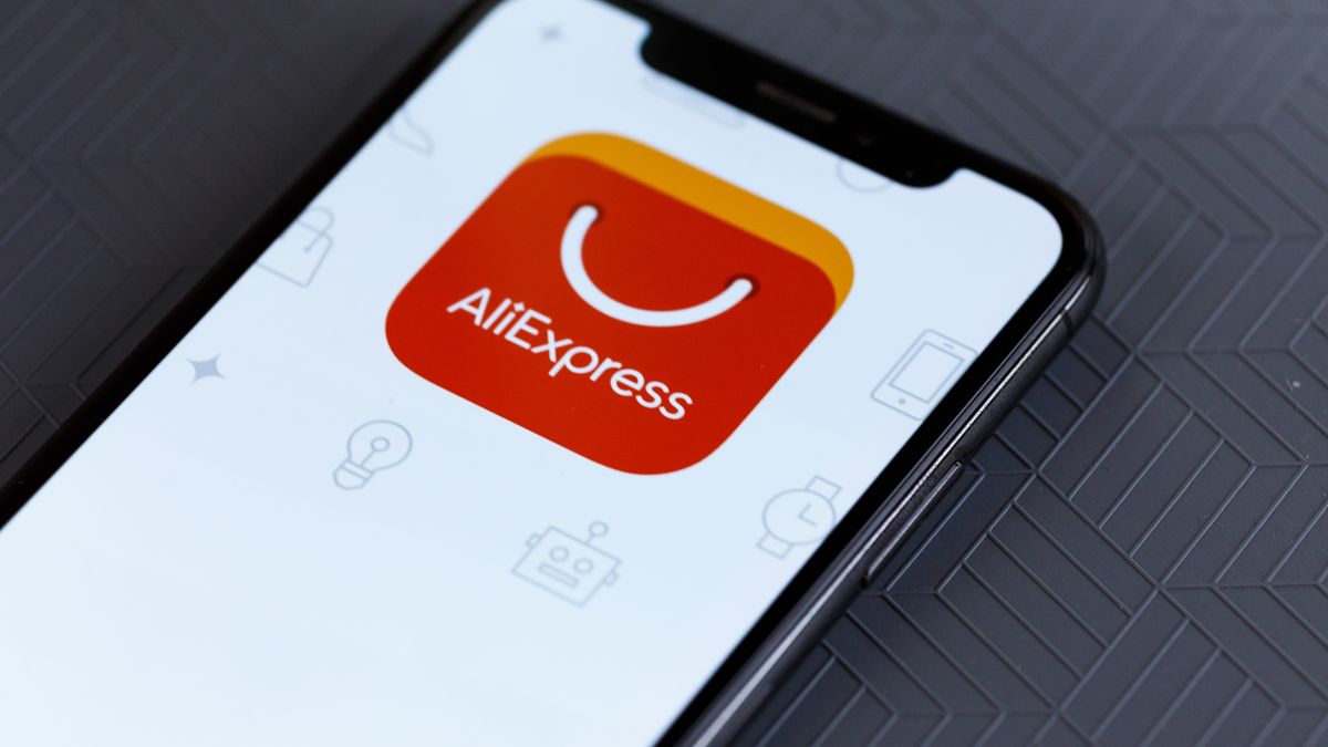 AliExpress musí dokázat, že neumožňuje obchod s falešnými léky a pornografií
