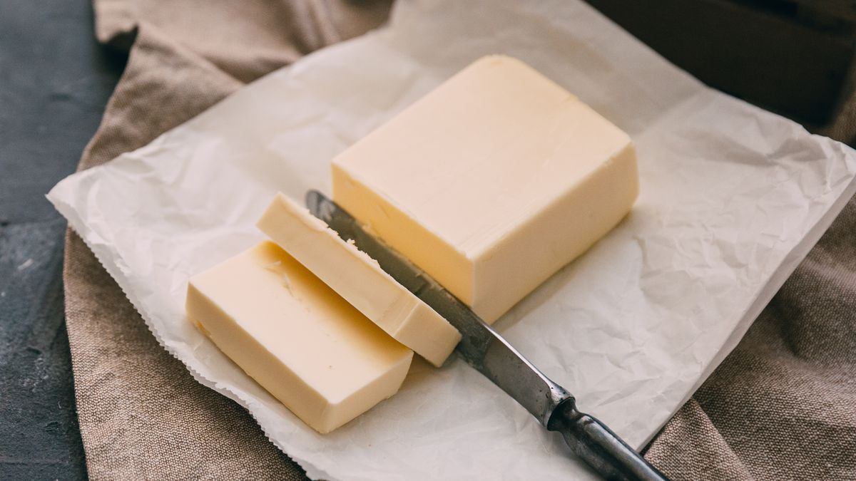 Každé druhé máslo na českém pultu je z dovozu a rozmrazené