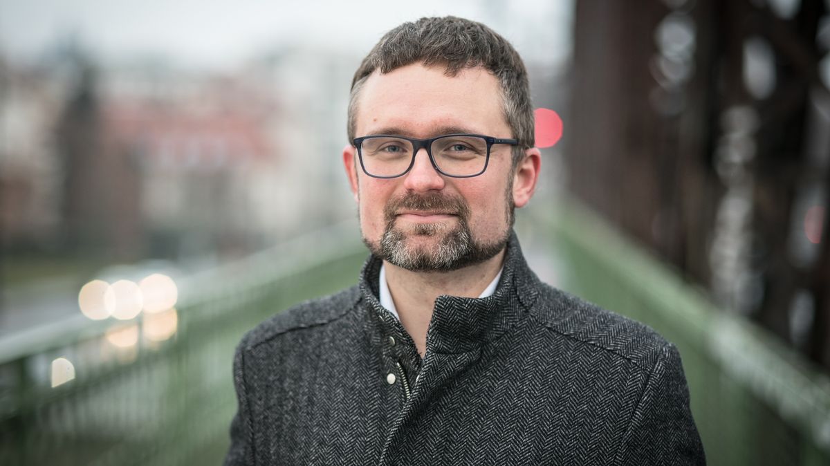 Bývalý místopředseda Pirátů Peksa vystoupil ze strany. Přechází do Volt Česko