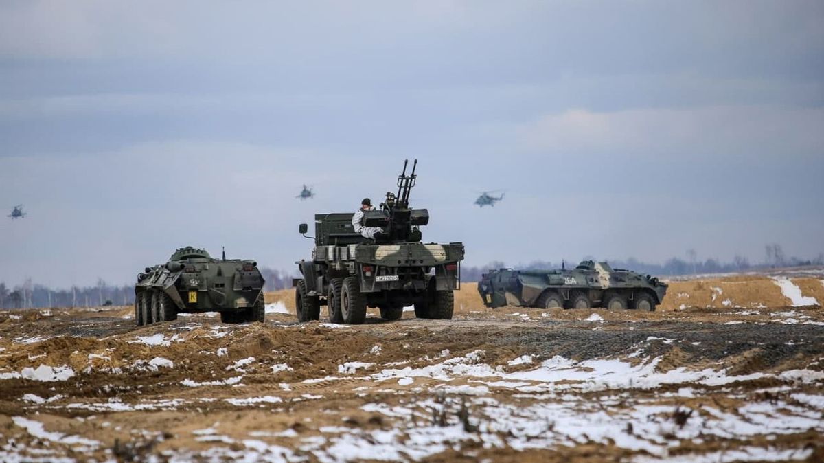 V Bělorusku začalo společné vojenské cvičení s ruskou armádou