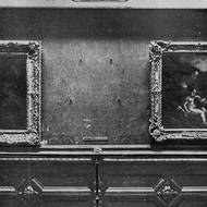 Prázdný rám po krádeži Mony Lisy.