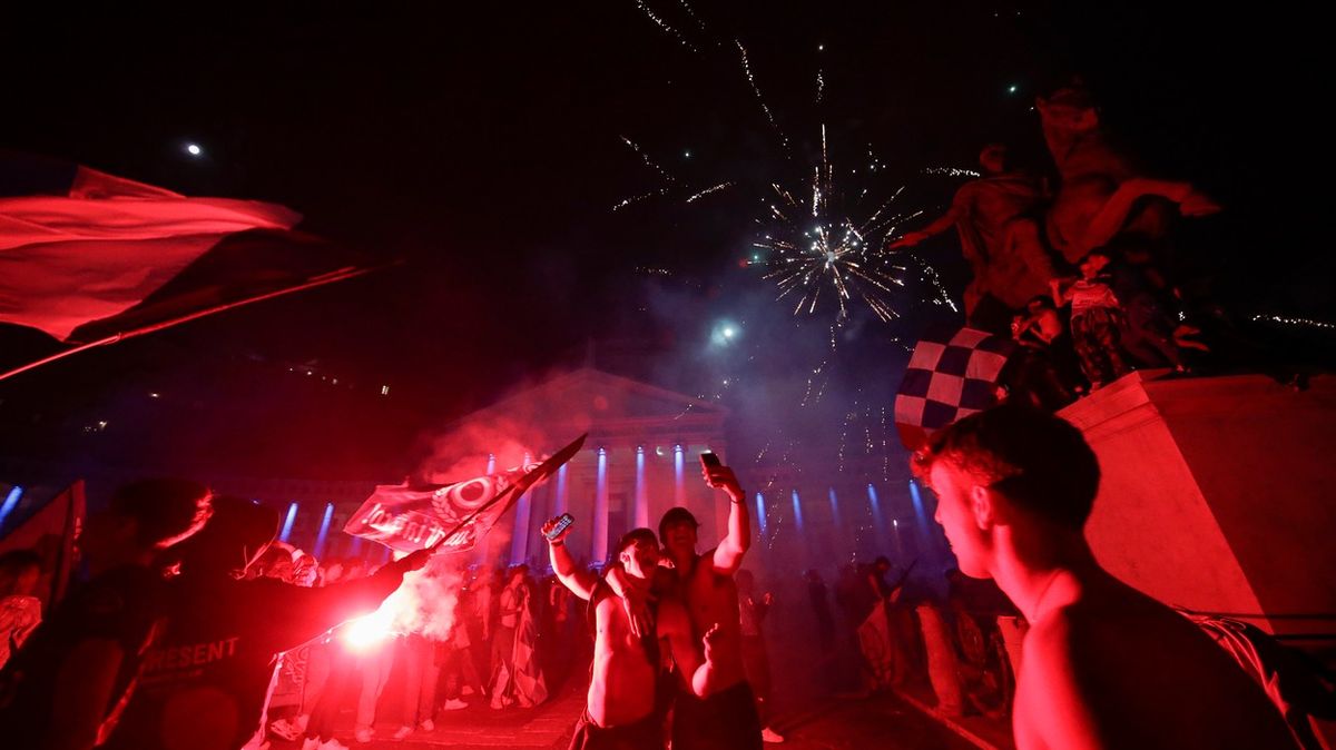 Fotbalová Neapol po 33 letech získala titul. Chudý jih Itálie slaví triumf