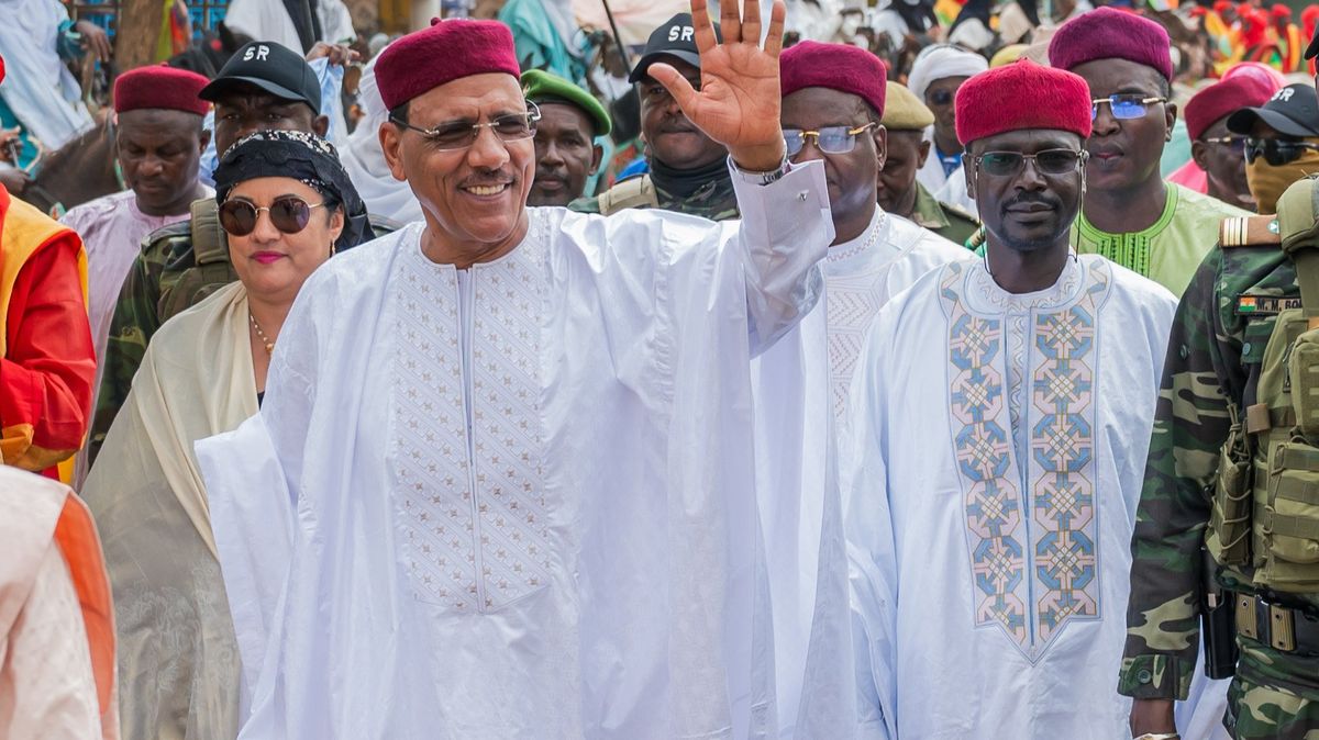 Vůdce pučistů v Nigeru se prohlásil za nového lídra země