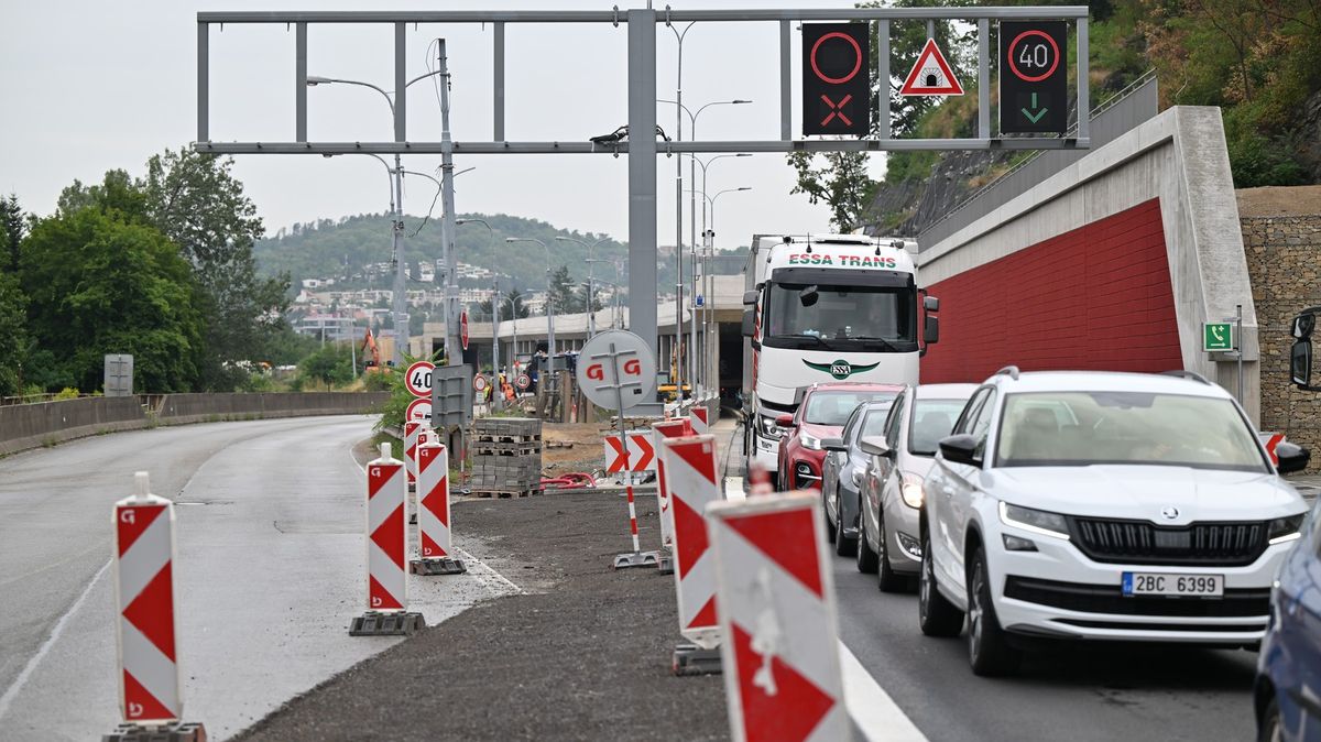 Připravte se na zdržení před Brnem. Na D1 začala dostavba třetího pruhu