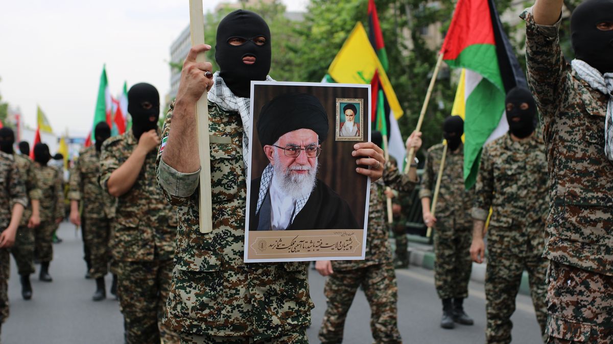 Írán tvrdí, že na „satanistickém srazu“ zatkl stovky lidí včetně tří Evropanů