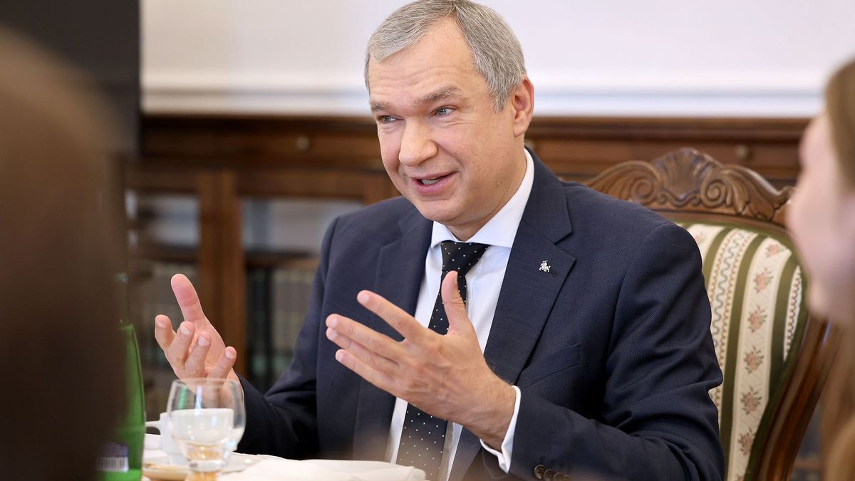 Těžko se to říká, ale Minsk je částí nové osy zla, říká ministr exilové vlády