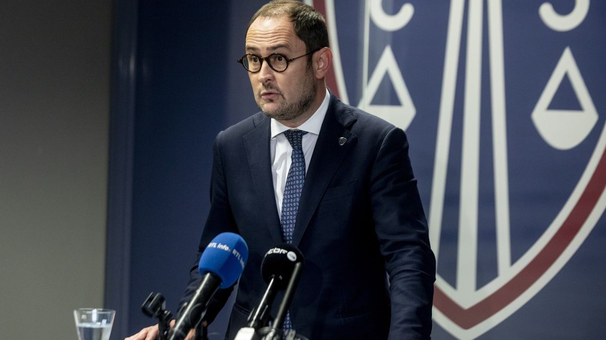 &laquo;Monumental feil&raquo;.  Den belgiske ministeren går av etter angrepet i Brussel
