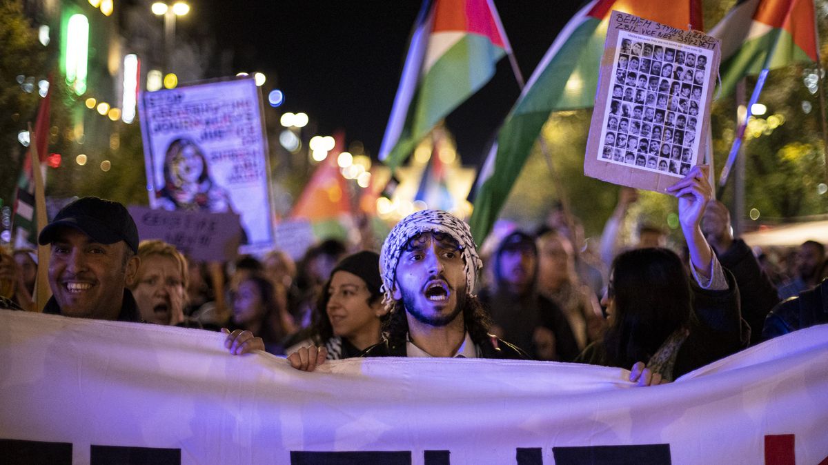 Obrazem: Emoce a silná slova. Za Izrael i Palestinu