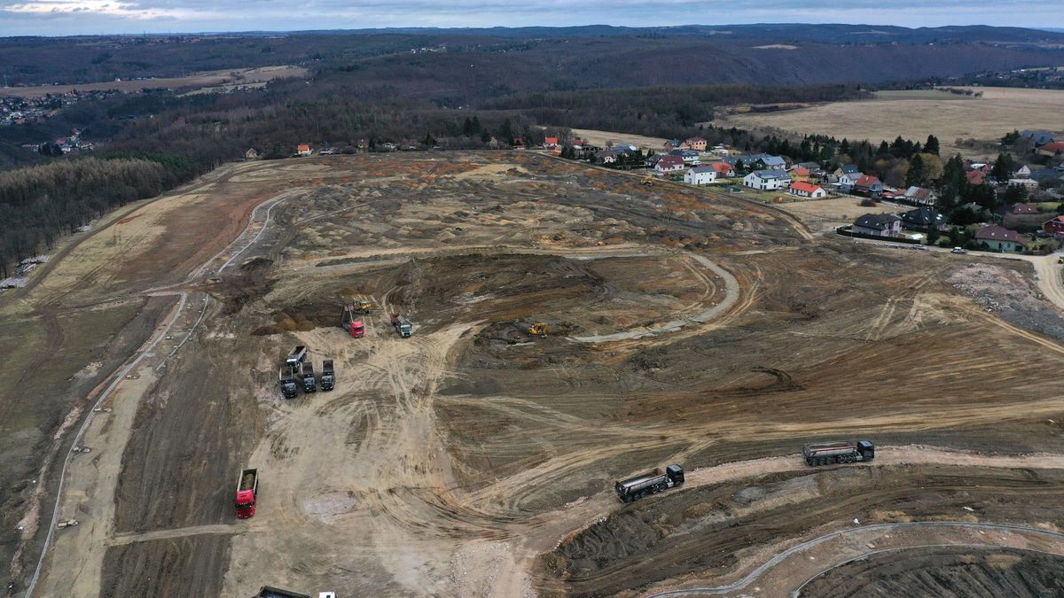 Klíčový aktér navážení kontaminované zeminy do Trnové zkrachoval