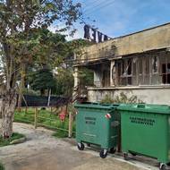 Dodala i kontejnery na odpadky.