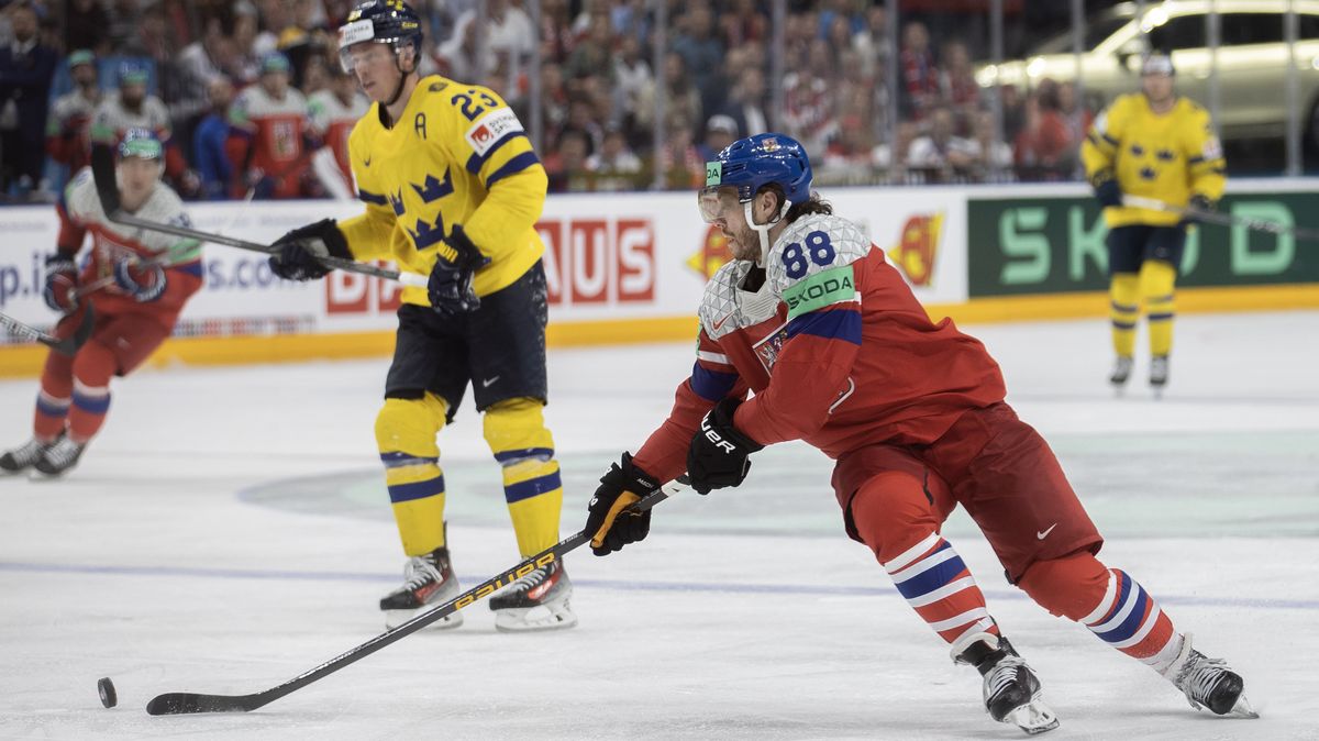 Pastrňák dostal z Bostonu zelenou na MS v hokeji, rozhodne se v pondělí