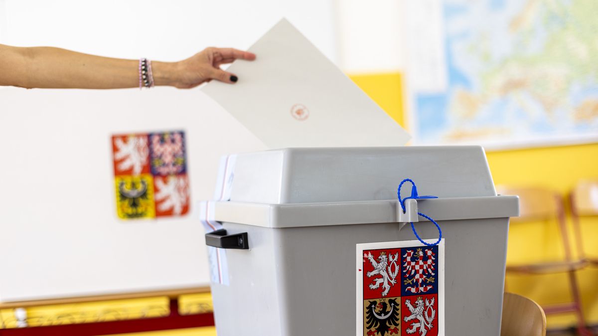 Volby do Sněmovny budou letos 3. a 4. října