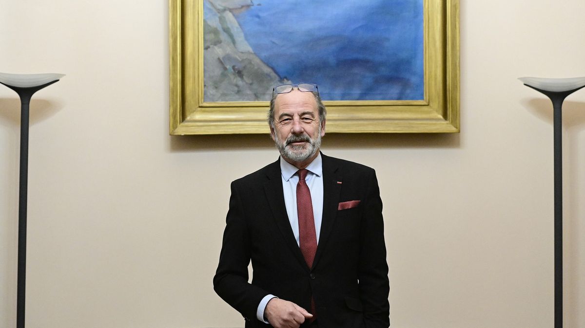 Na českém velvyslanectví v Paříži propukl požár