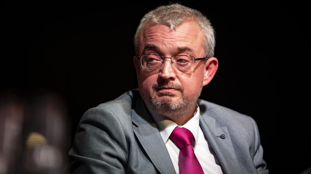 „Jsem starý a nerozumím světu.“ Existuje lepší důvod pro odchod z politiky?