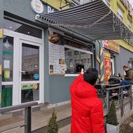 Pro srovnání – pražské Václavské náměstí má rozlohu 42 tisíc metrů. Sapa je osmkrát větší.