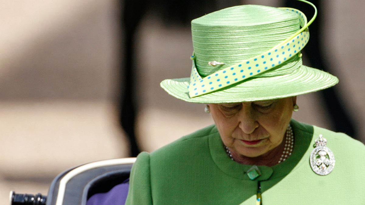 Úřady oznámily příčinu smrti královny Alžběty II.