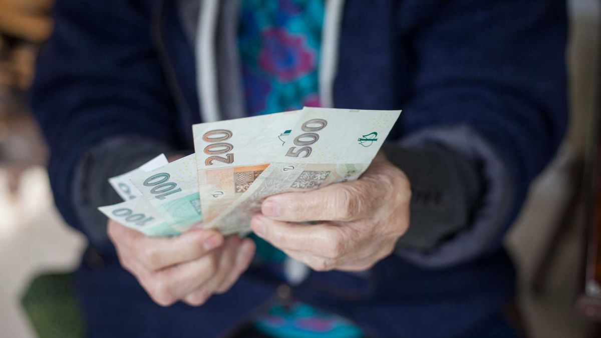 Důchody od ledna vzrostou v průměru o 825 korun, rozhodla vláda