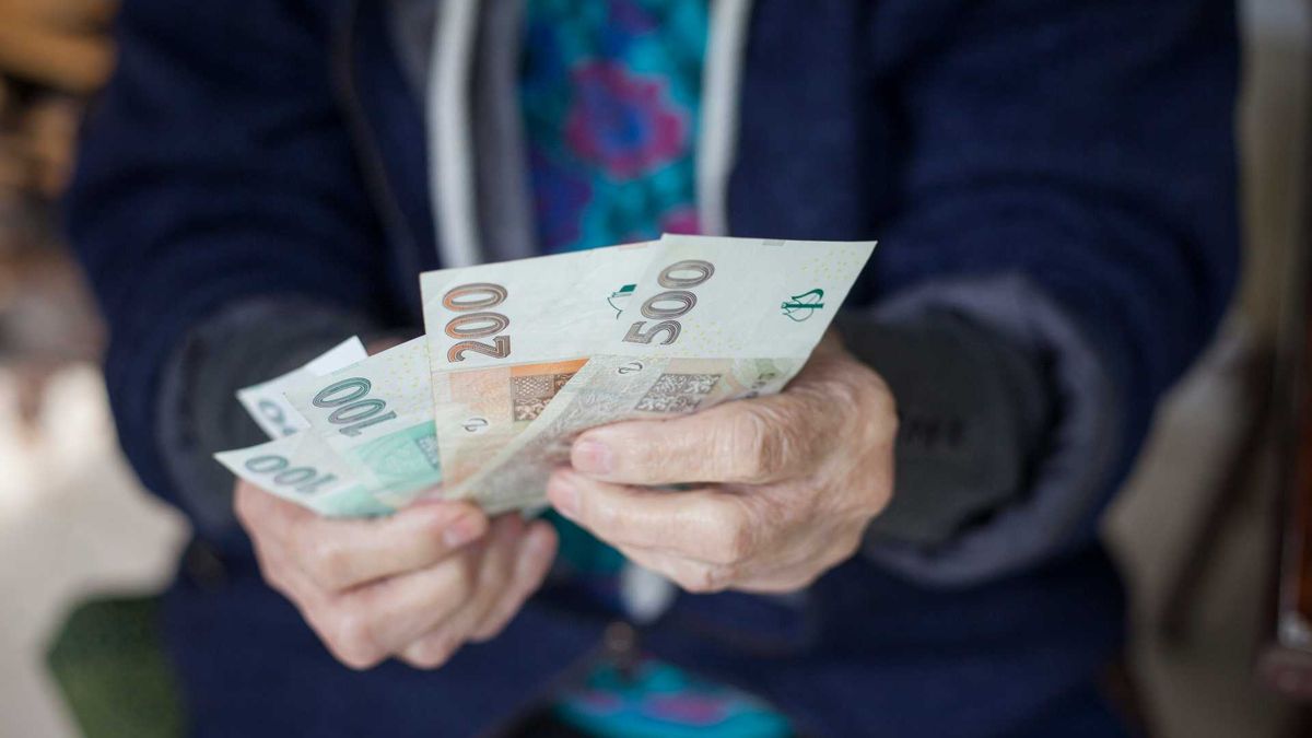 Češi spěšně vybírají svá „penzijka“. Bojí se přísnějších pravidel