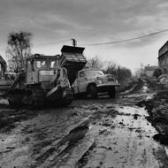 Demolice statku v ulici Na Hrázi. Libkovice v lednu 1994.