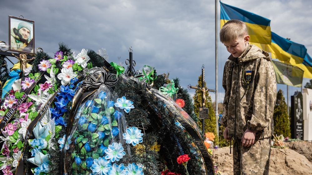 Ukrajina se mění v zemi vdov a sirotků. Porodnost se prakticky zhroutila