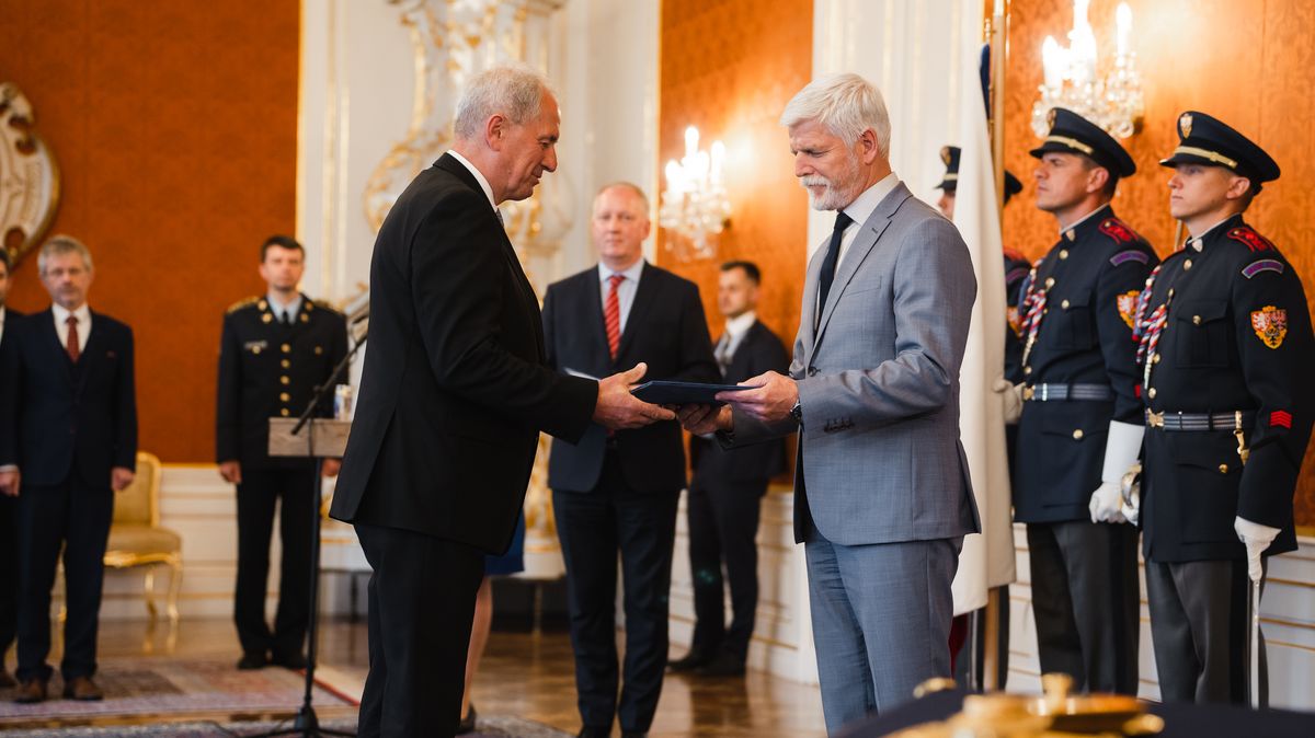 Rychetského vystřídá Baxa. Prohlédněte si nové složení Ústavního soudu
