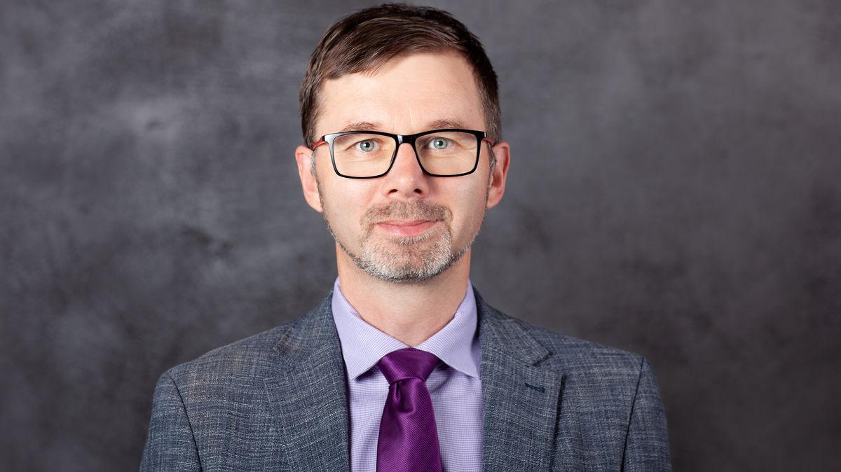 Do čela nejdůležitějšího orgánu ČNB míří ekonom J&T Banky Sklenář